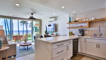 KylskÄp, mikrovÄgsugn, ugn och spishÀll