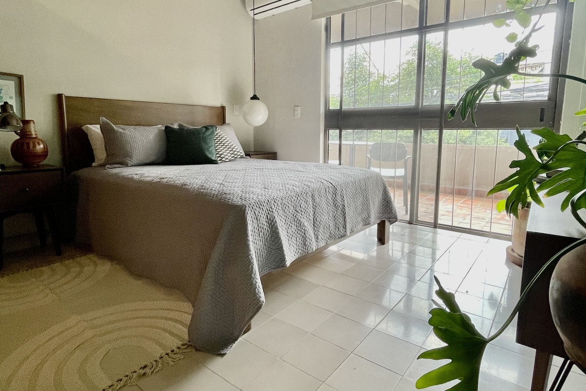 1 Schlafzimmer, hochwertige Bettwaren, Daunenbettdecken
