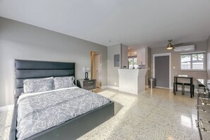 Bügeleisen/Bügelbrett, WLAN, Bettwäsche