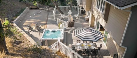 House (4 Bedrooms) | Depan hartanah