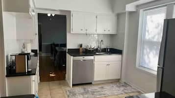Micro-ondas, fogão, cooktop, lava-louças