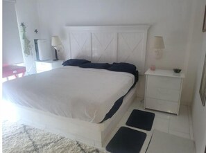 2 bedrooms, WiFi, bed sheets
