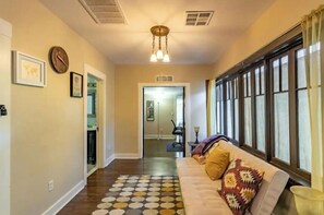 Interior - ✨Historic Downtown✨ pool/outdoor kitchen/#LOCATION. (Phoenix)