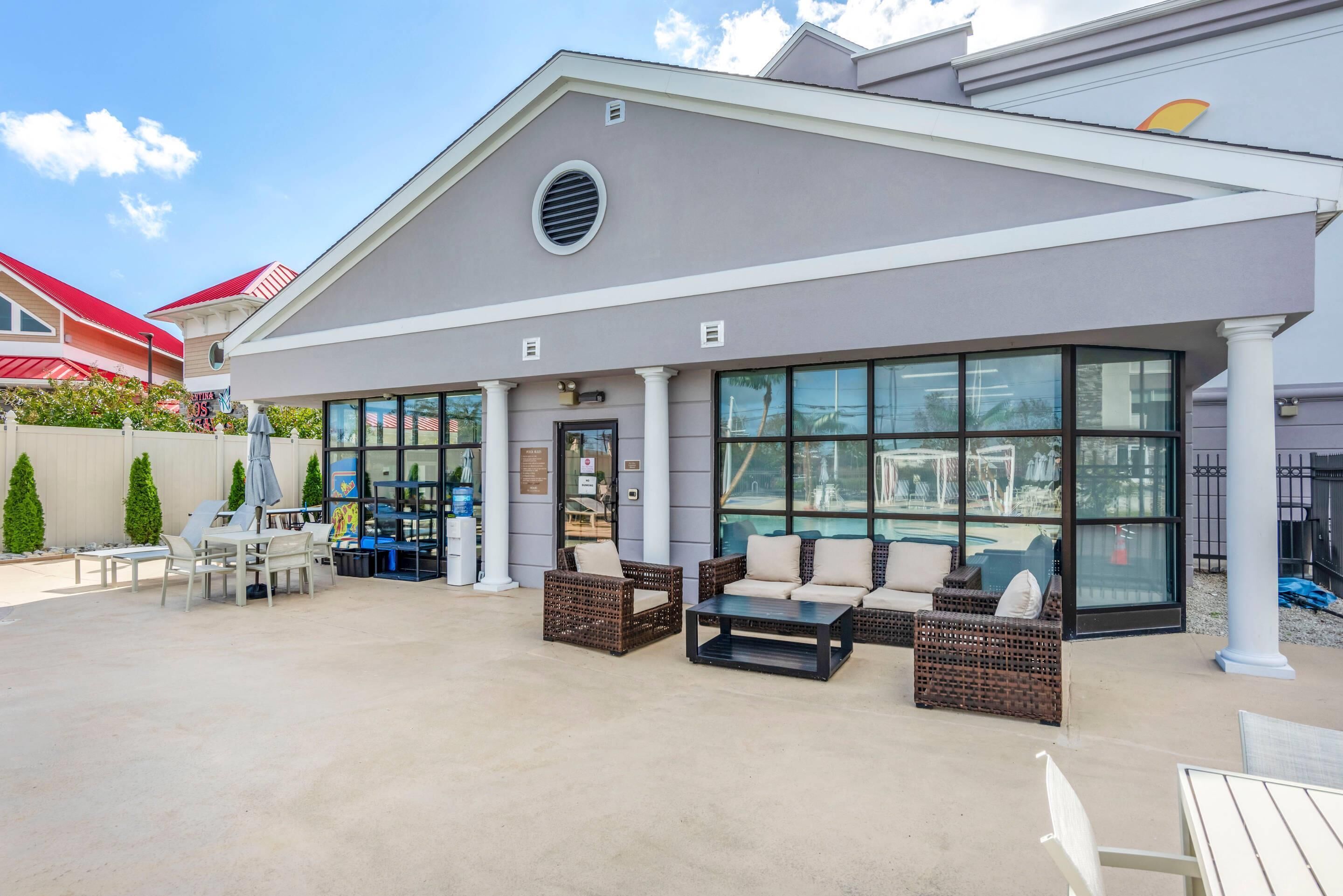 Seasonal outdoor pool