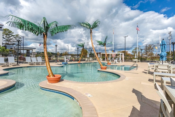 Seasonal outdoor pool