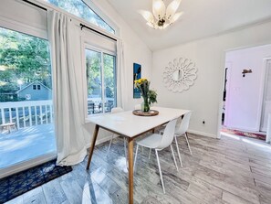 Dining - Cozy Ocean Pines Cottage (Ocean Pines)