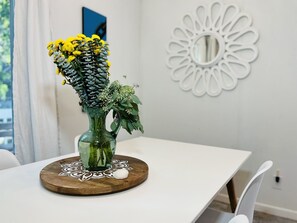 Dining - Cozy Ocean Pines Cottage (Ocean Pines)