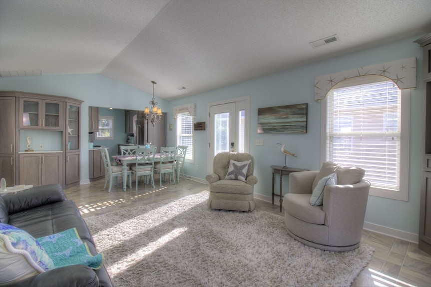 Adorable 3br 2ba Cottage - Shore Drive Area Of Myrtle Beach! - North Myrtle Beach, SC