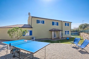 Property grounds - Villa mit Pool und Klimaanlage (Žminj)