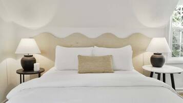 4 bedrooms, desk, iron/ironing board, travel cot