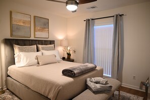 2 dormitorios, tabla de planchar con plancha, wifi y ropa de cama