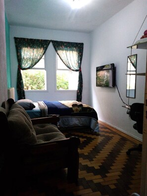 1 bedroom, free WiFi, bed sheets