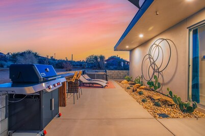 SO GORGEOUS! Luxurious Home w/HOT Tub & Views!!!