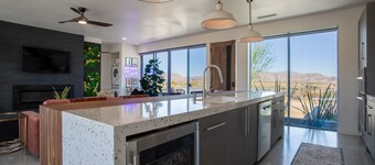 SO GORGEOUS! Luxurious Home w/HOT Tub & Views!!!