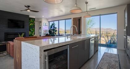 SO GORGEOUS! Luxurious Home w/HOT Tub & Views!!!