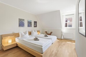 4 Schlafzimmer, Bügeleisen/Bügelbrett, WLAN