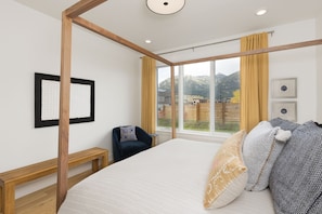 4 bedrooms, desk, iron/ironing board, free WiFi - Book Luxury in Downtown Big Sky | Private Hot Tub | Big Sky Resort Minutes Away (Big Sky)