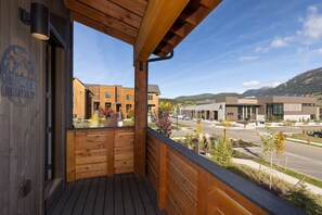 Property grounds - Private Hot Tub, Downtown Big Sky, Minutes to Big Sky Resort (Big Sky)