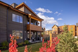 Exterior - Private Hot Tub, Downtown Big Sky, Minutes to Big Sky Resort (Big Sky)