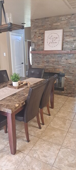 Dining - Beautiful and very welcoming two stories home (San Antonio)