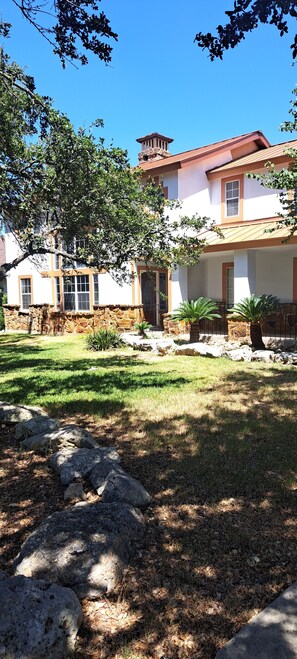 Exterior - Beautiful and very welcoming two stories home (San Antonio)