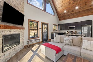 Smart TV, fireplace, ping pong