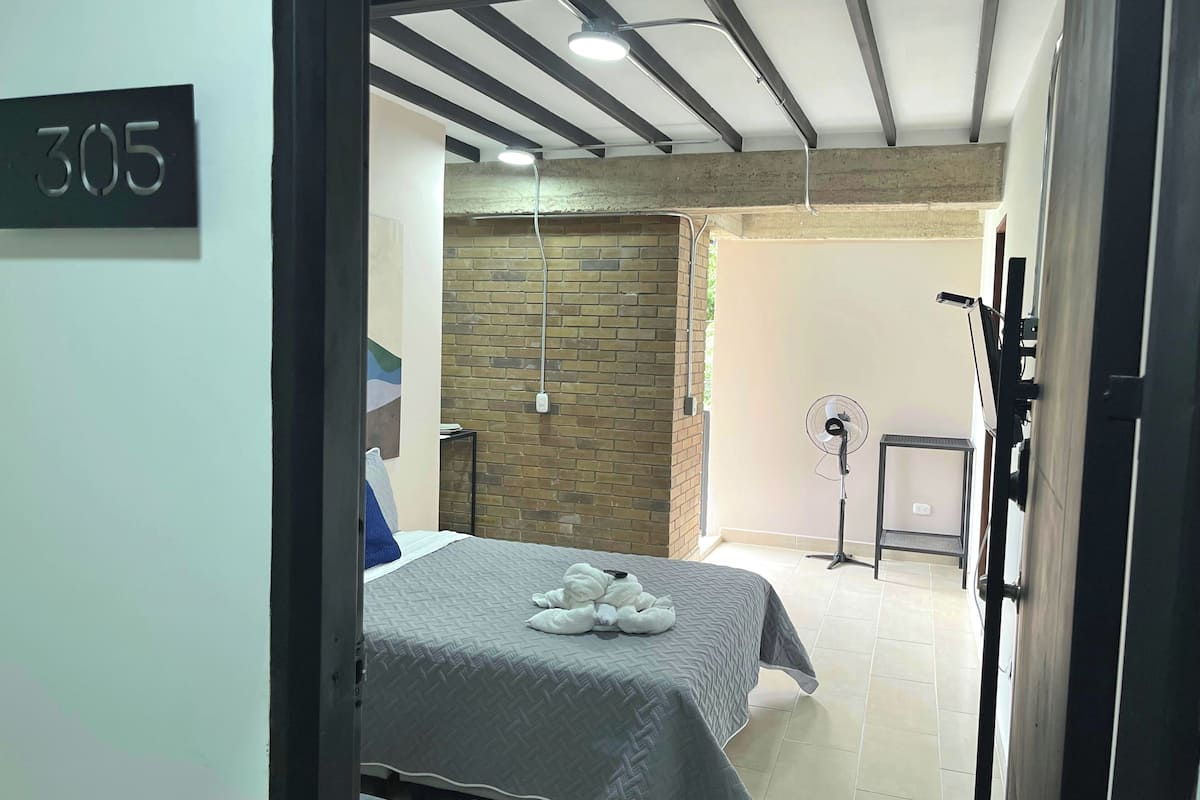 1 habitación, cubrecamas y decoración personalizada