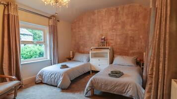 2 bedrooms, individually decorated, individually furnished, free WiFi