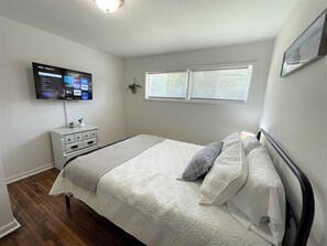 3 chambres, fer et planche à repasser, Wi-Fi gratuit, draps fournis