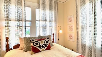 2 多间卧室、办公桌、熨斗/熨衣板、免费 WiFi