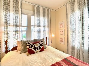 2 bedrooms, desk, iron/ironing board, free WiFi