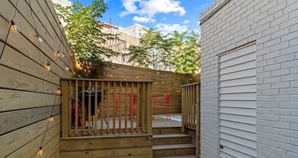 Passyunk Square Spacious 1BR - Huge Deck