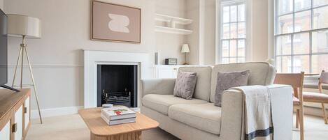 TV, peis og stereoanlegg