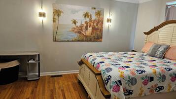 1 bedroom, desk, iron/ironing board, WiFi
