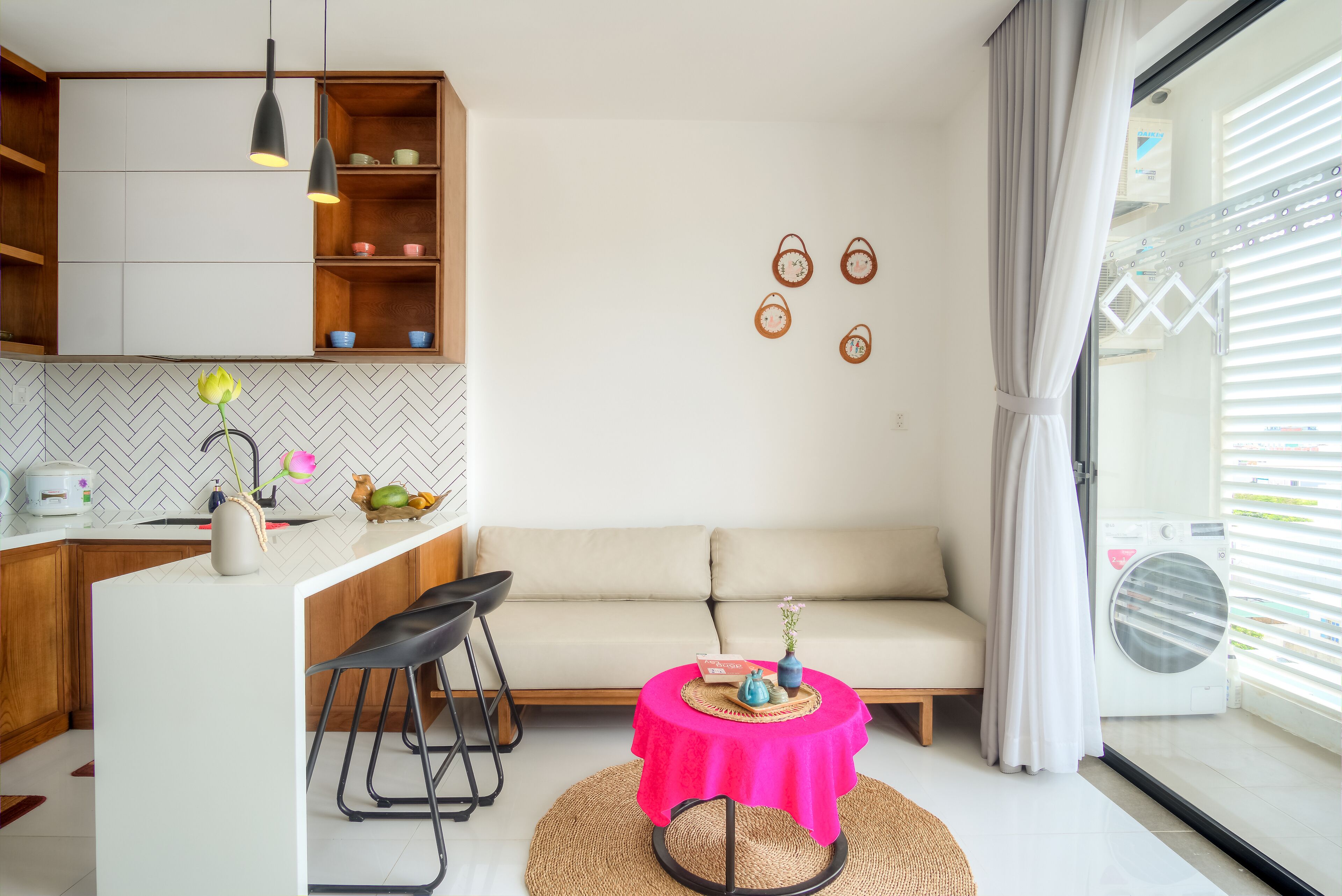 Deluxe Apartment, Balcony | Living area | Smart TV