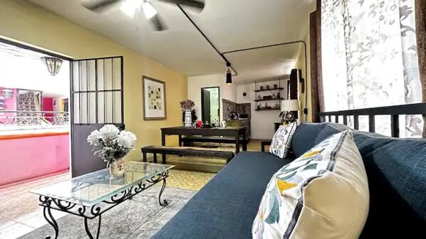 Smart TV - Fast Wi-Fi•Rooftop Lounge•Washer•Parián•Secure (San Pedro Tlaquepaque)