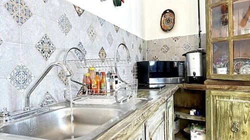 Fast Wi-Fi•Rooftop Lounge•Washer•Parián•Secure