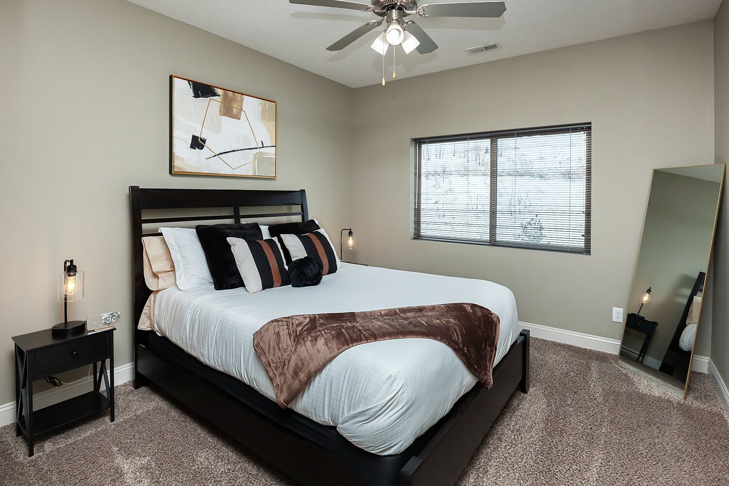 2 bedrooms, desk, iron/ironing board, free WiFi