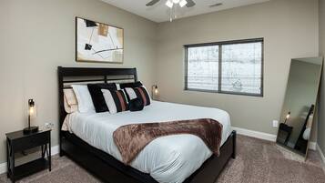 2 bedrooms, desk, iron/ironing board, free WiFi