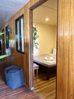 Hallway - Malayah Hostel (General Luna)