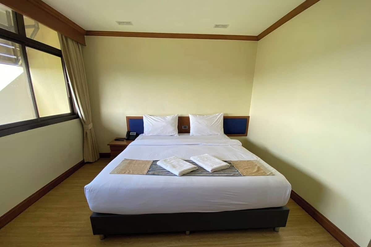 Standard Room | Bilik Mandi | Kelengkapan dandanan diri percuma, selipar