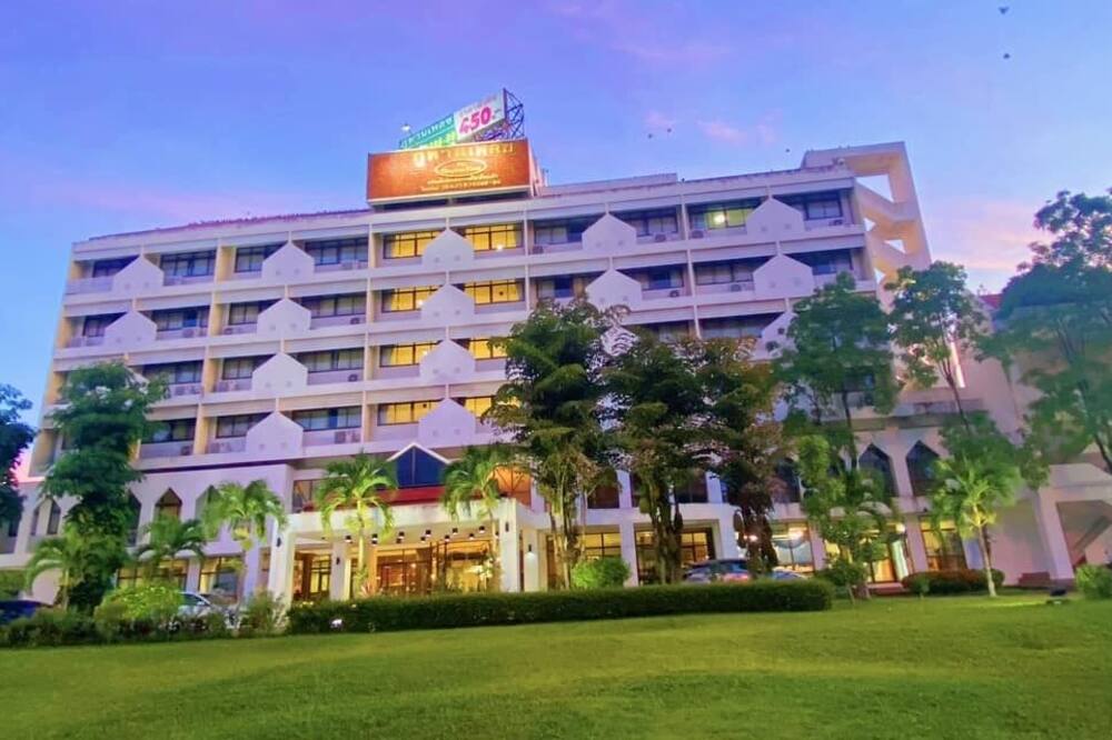 Phuphanplace Hotel