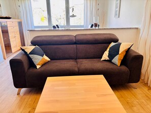 Télévision, chaîne hi-fi