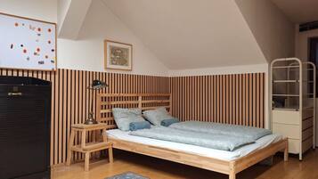 4 Schlafzimmer, Bügeleisen/Bügelbrett, kostenloses WLAN, Bettwäsche