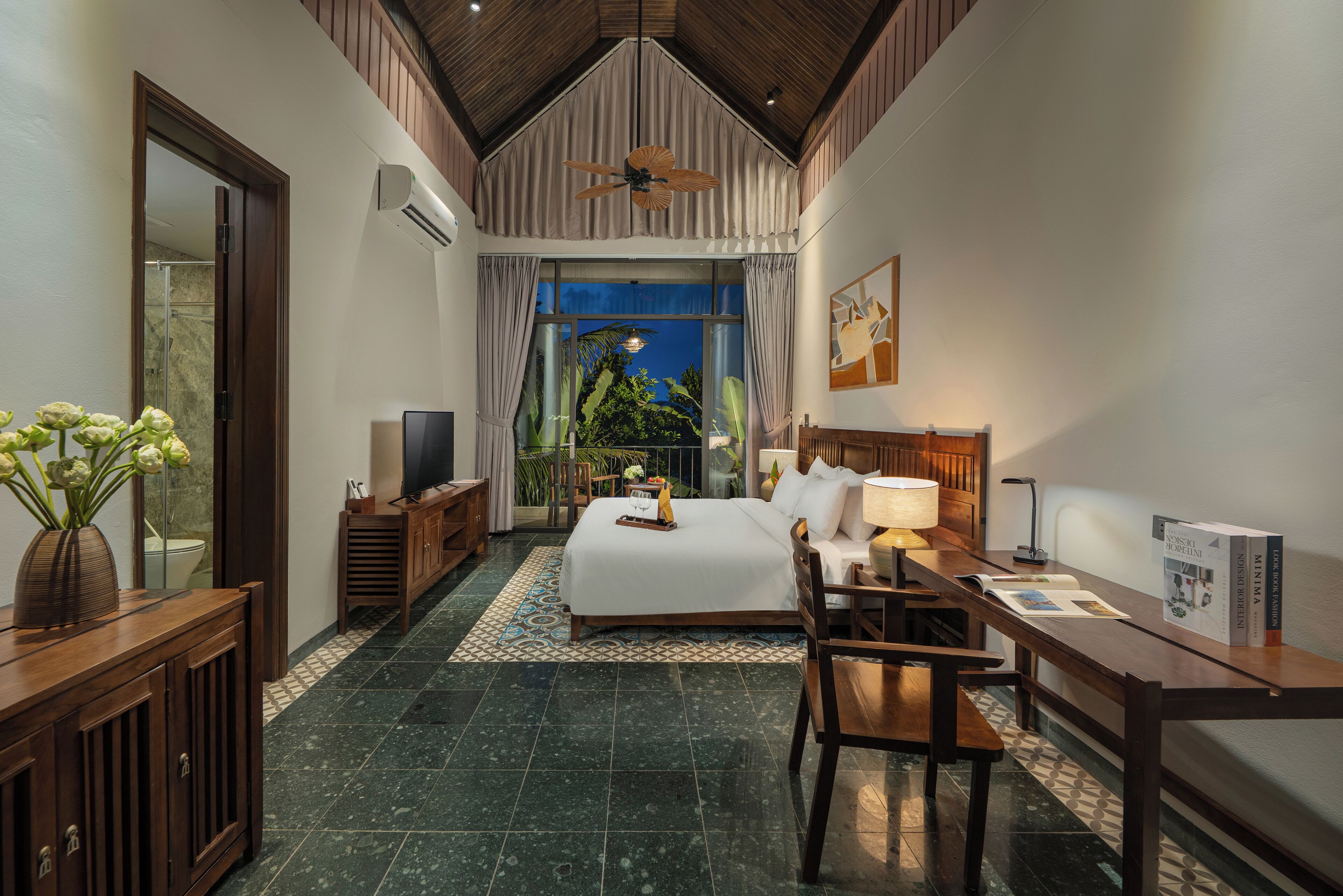 Habitación doble junior | Ropa de cama de alta calidad y camas Select Comfort 