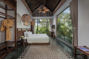 Deluxe King Room | Premium bedding, Select Comfort beds, free minibar items, desk