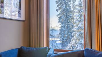 Deluxe Room, Non Smoking, Mountainside | View from room