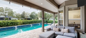 Picture-perfect getaway with saltwater pool, outdoor bar, grill & soaking tub