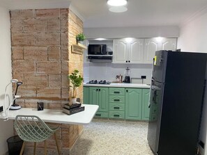 Private kitchen - Paraiso 1612 Es un Espacio Pensado Para que Sientas en Casa Cerca a Todo !! (Medellín)