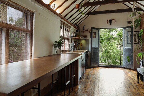 Refrigerador, horno, parrilla de estufa y lavavajillas 